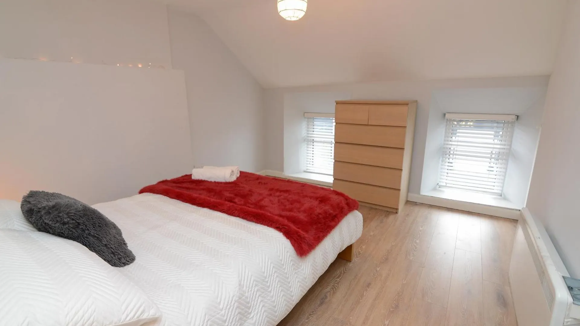 Apartamento The Red Keep Fab Location - Two Bed - Two Bathrooms -Townhouse Galway Irlanda
